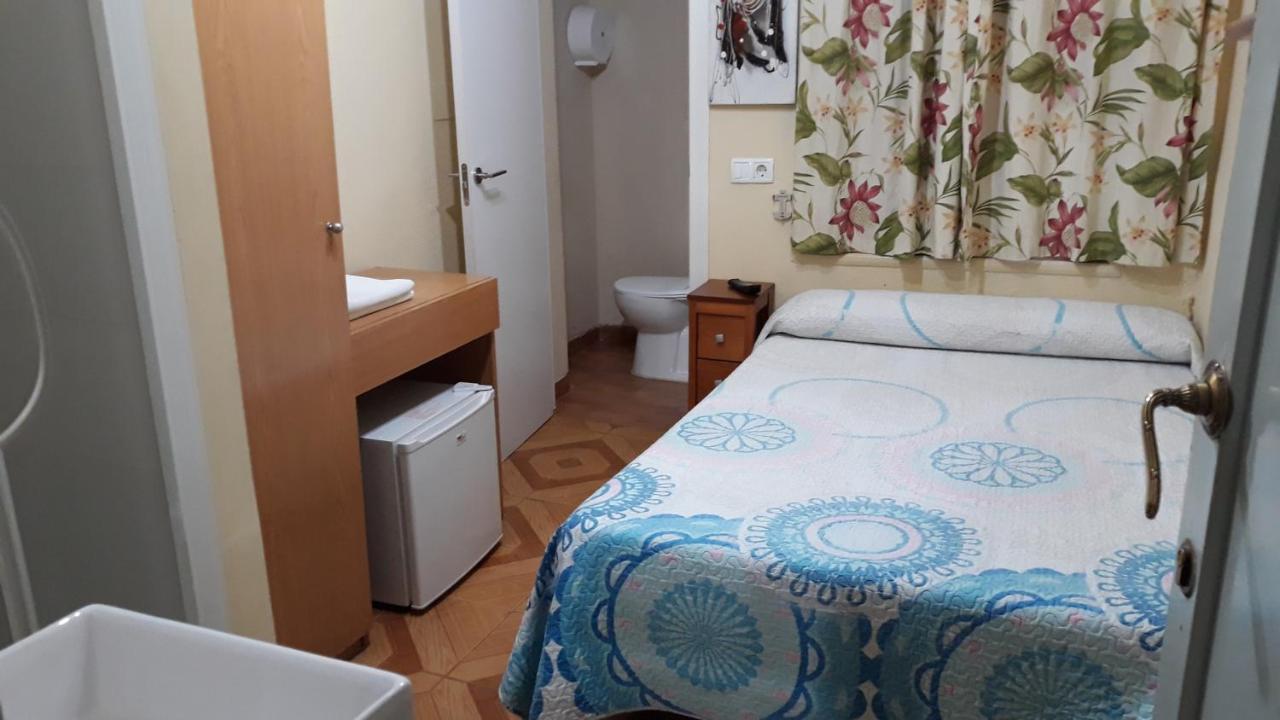 Single Room Private Bathroom,967054024:JPEG